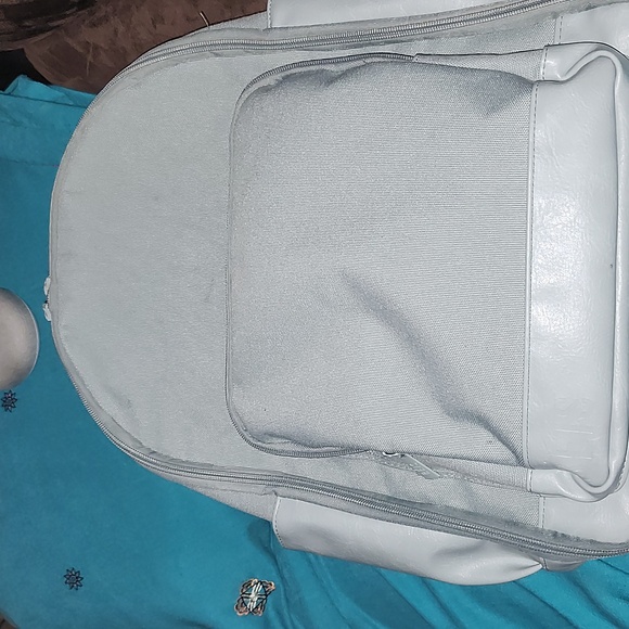 NEW AUTHENTIC BEIS, CANVAS AND LEATHER TRAVEL BACKPACK. - Picture 14 of 16